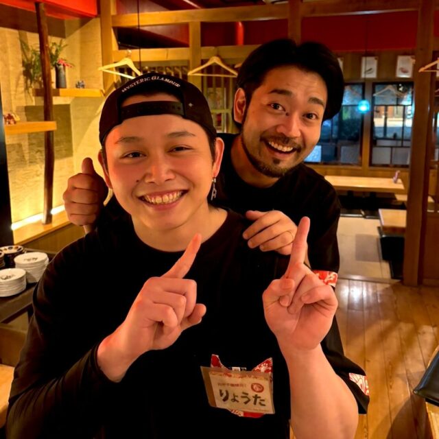 はいさーい🙌

【南風　丸の内堀川店】からのお知らせですー‼️

早めの方は、今週の金曜日、12月26日が今年の仕事納めかと思います🫡

午前中で今年最後の仕事が終わり、さぁちょっと飲んでから帰るかーという方に朗報です❤️

【南風　丸の内堀川店】限定で、12月26日はお昼の13:00から、通常通り夜25:00まで営業したいと思いますー😍

特別に13時からの営業となりますが、皆さまのご覧を心よりお待ちしております🙌

仕事納めの方も、それ以外の方も、是非‼️よろしくお願い致しますー❣️

#南風#南風丸の内堀川店#沖縄料理#沖縄居酒屋